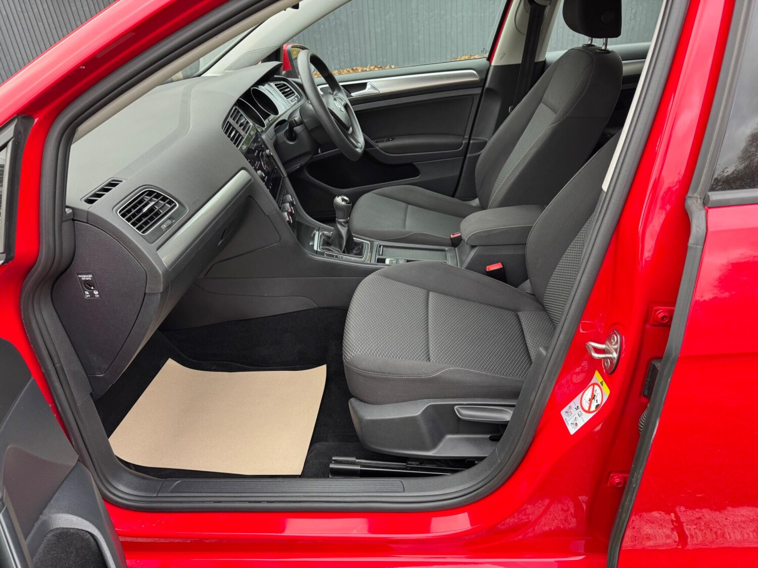 Used Volkswagen Golf 2017 for sale - 76487309: Photo 42