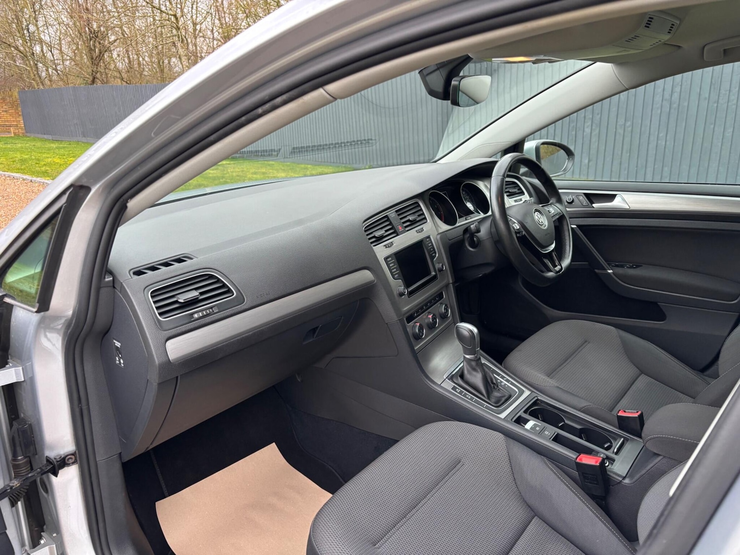 Used Volkswagen Golf 2016 for sale - 77612462: Photo 41