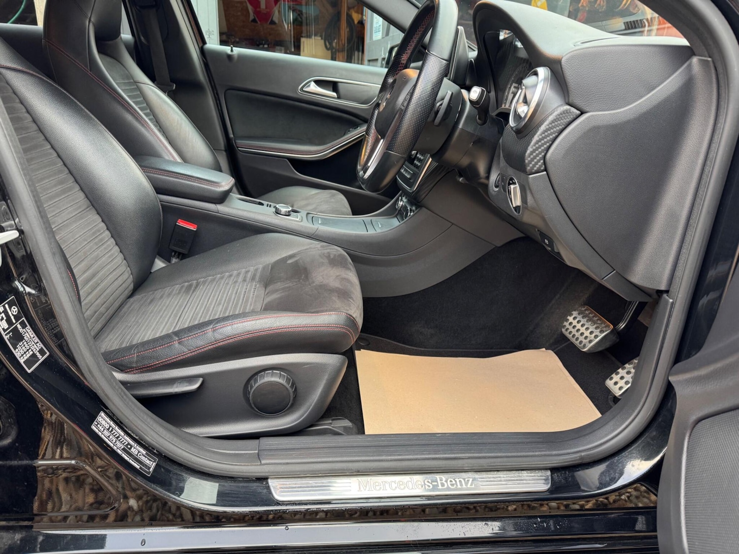 Used Mercedes-Benz A-Class 2014 for sale - 76637989: Photo 32