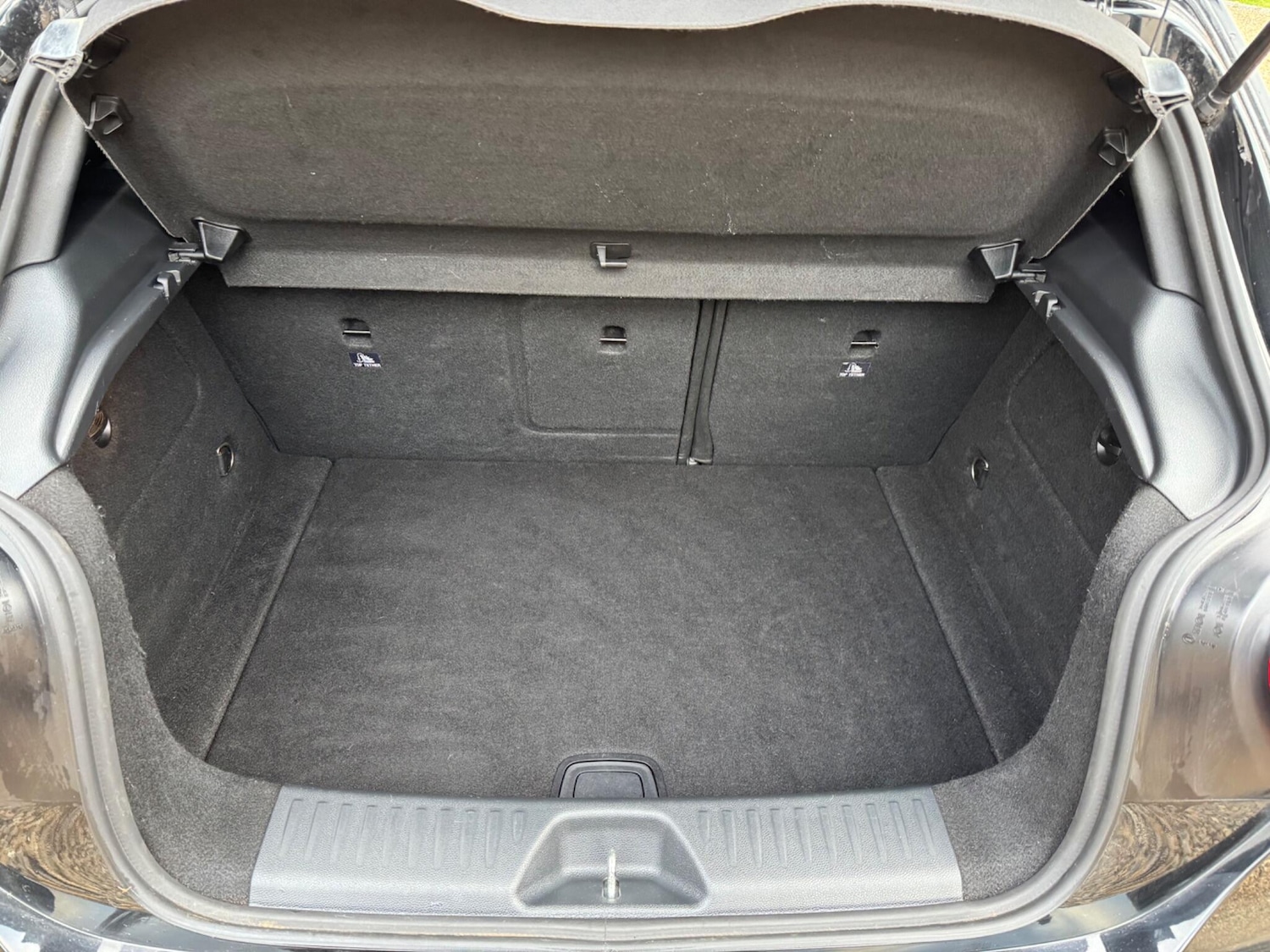 Used Mercedes-Benz A-Class 2014 for sale - 76637989: Photo 35