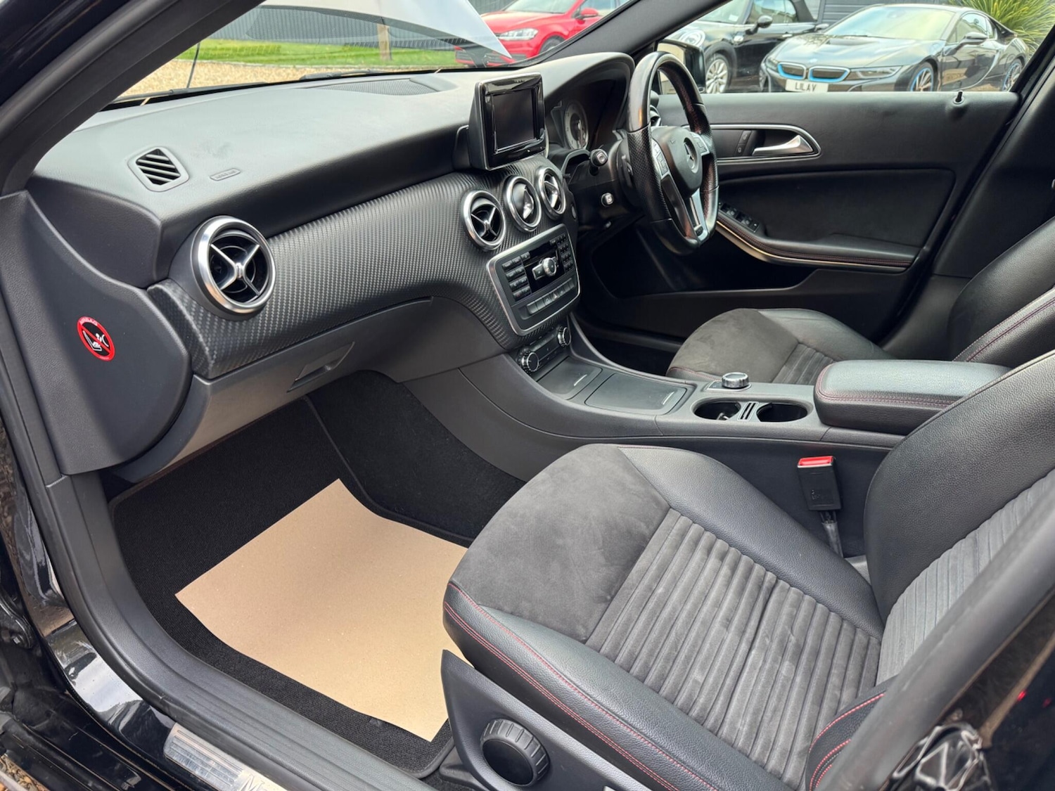 Used Mercedes-Benz A-Class 2014 for sale - 76637989: Photo 40