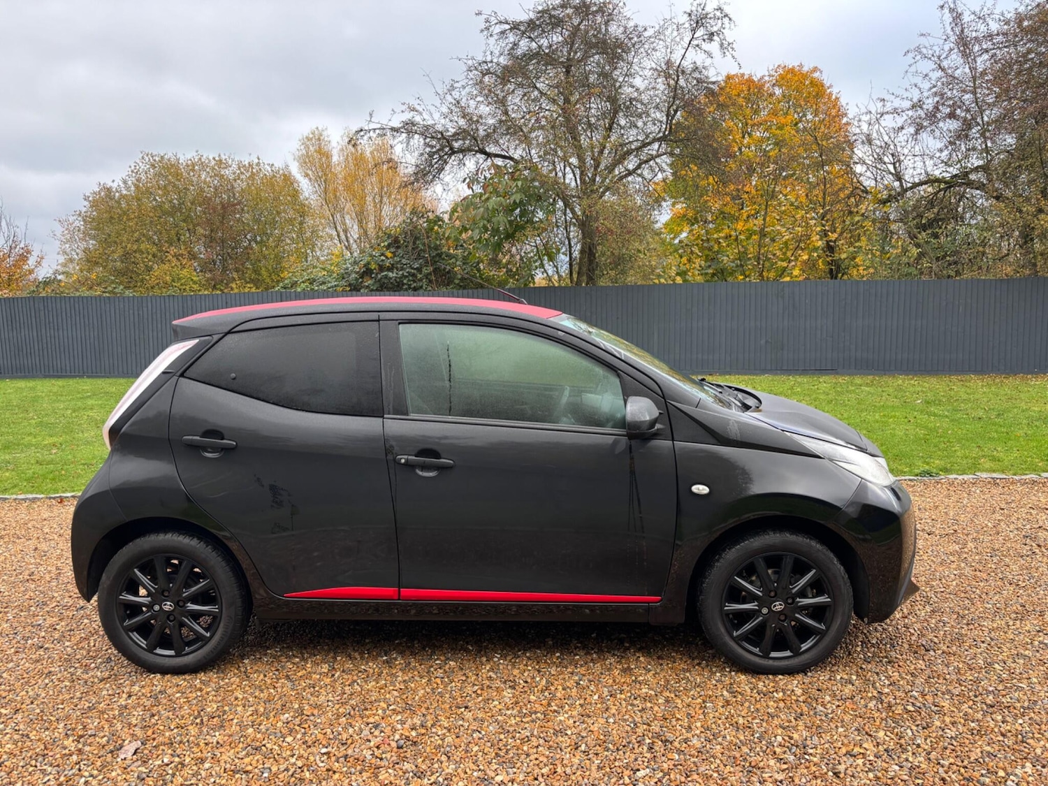 Used Toyota AYGO 2017 for sale - 76505103: Photo 11
