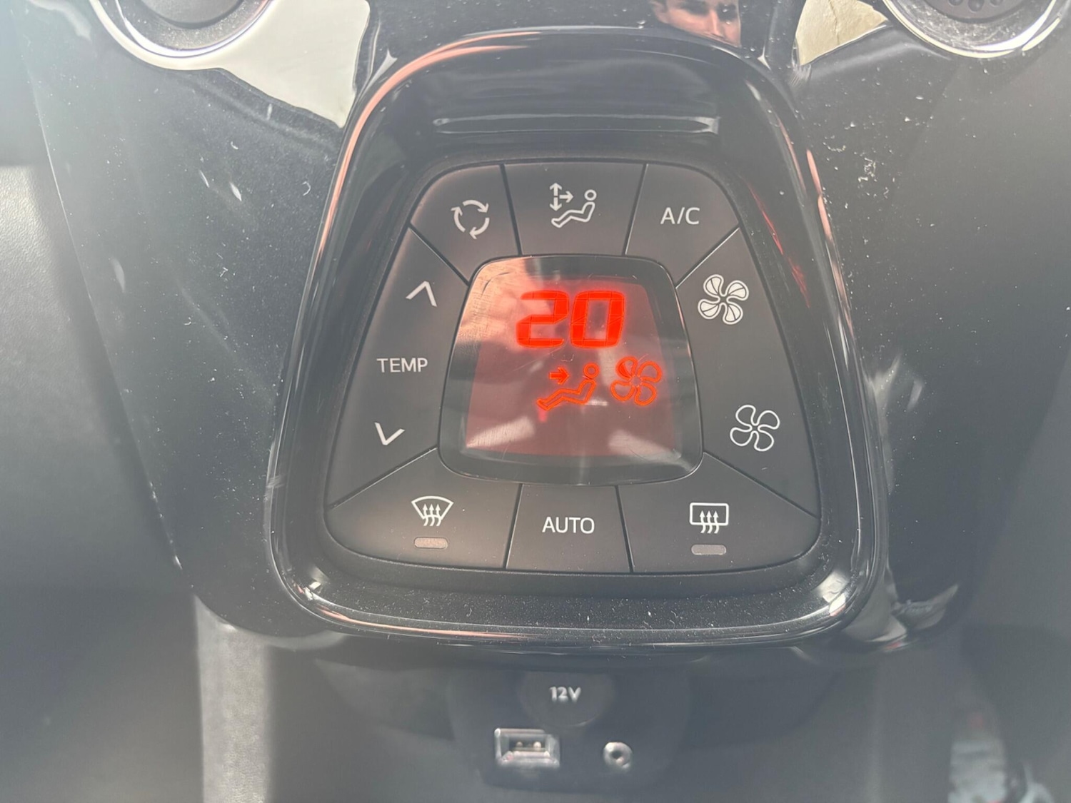 Used Toyota AYGO 2017 for sale - 76505103: Photo 16