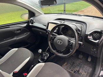 Used Toyota AYGO 2017 for sale - 76505103: Photo