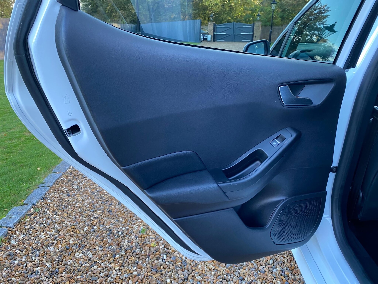 Used Ford Fiesta 2018 for sale - 76369075: Photo 32