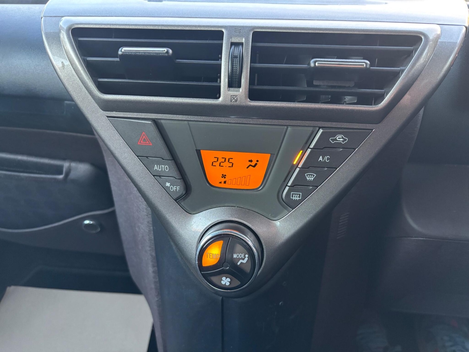 Used Toyota IQ 2009 for sale - 76590696: Photo 17