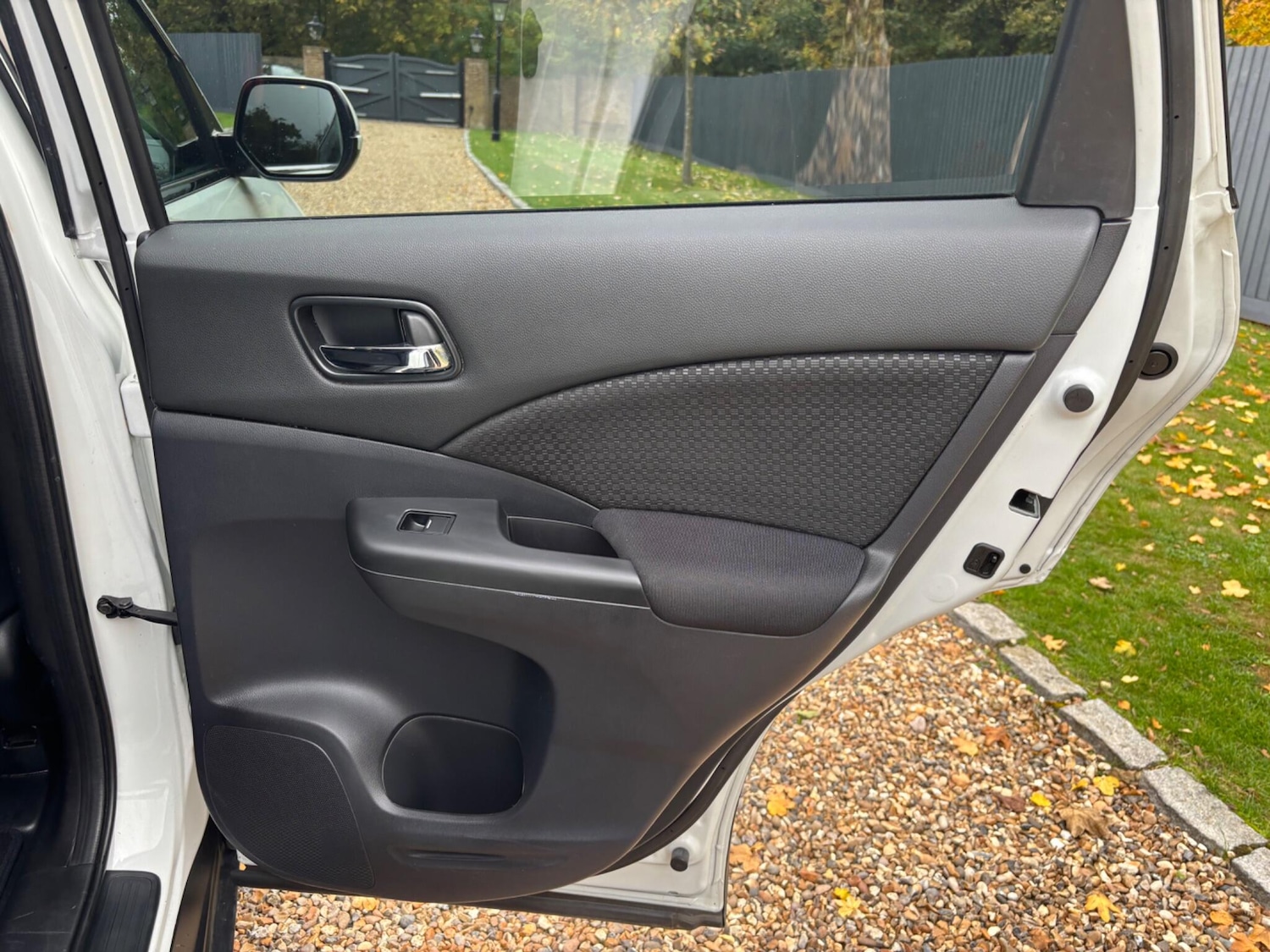 Used Honda CR-V 2017 for sale - 76339309: Photo 34