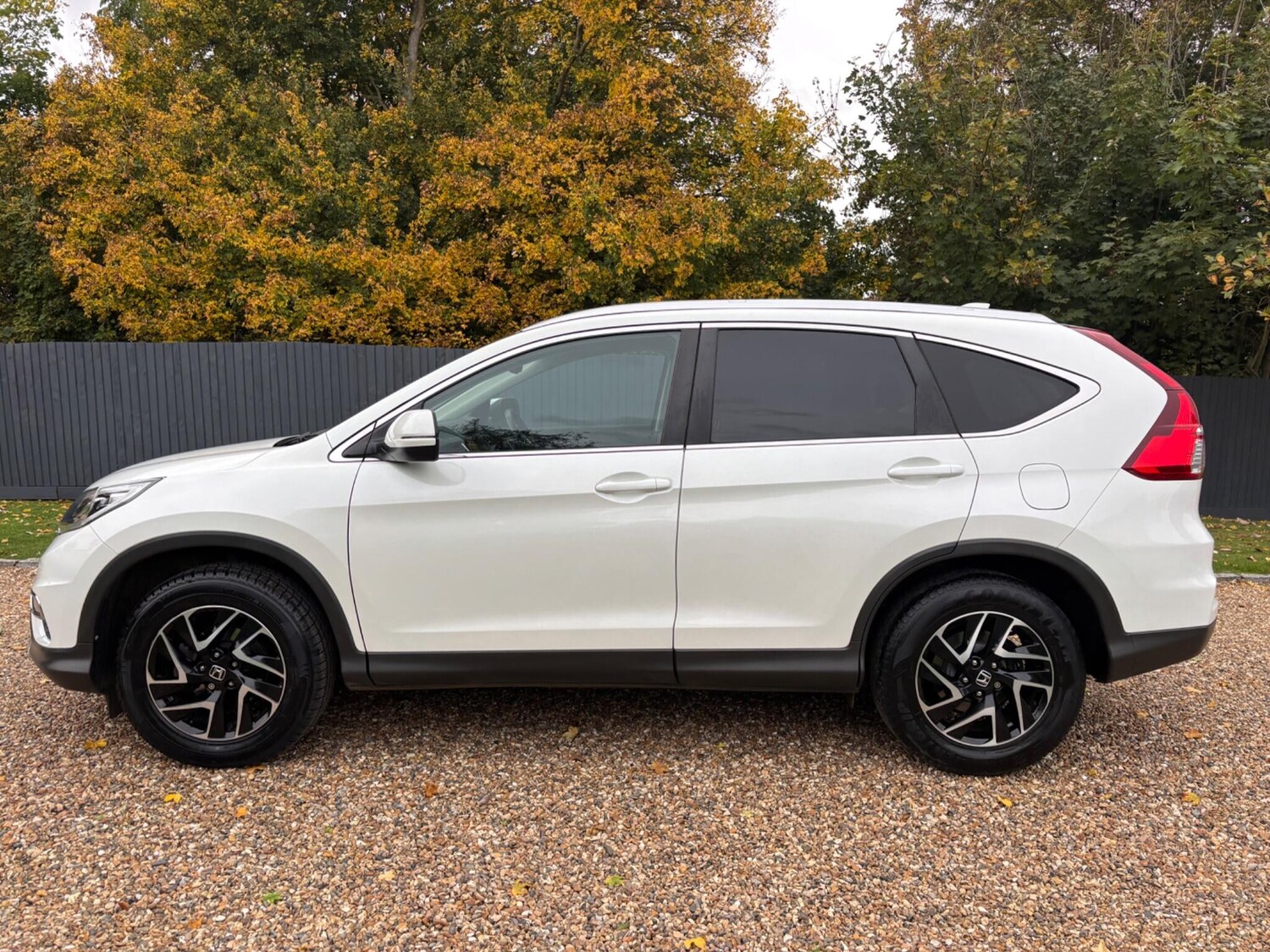 Used Honda CR-V 2017 for sale - 76339309: Photo 5
