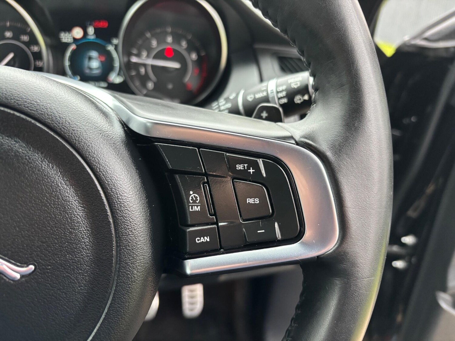 Used Jaguar E-Pace for sale - 77683436: Photo 21