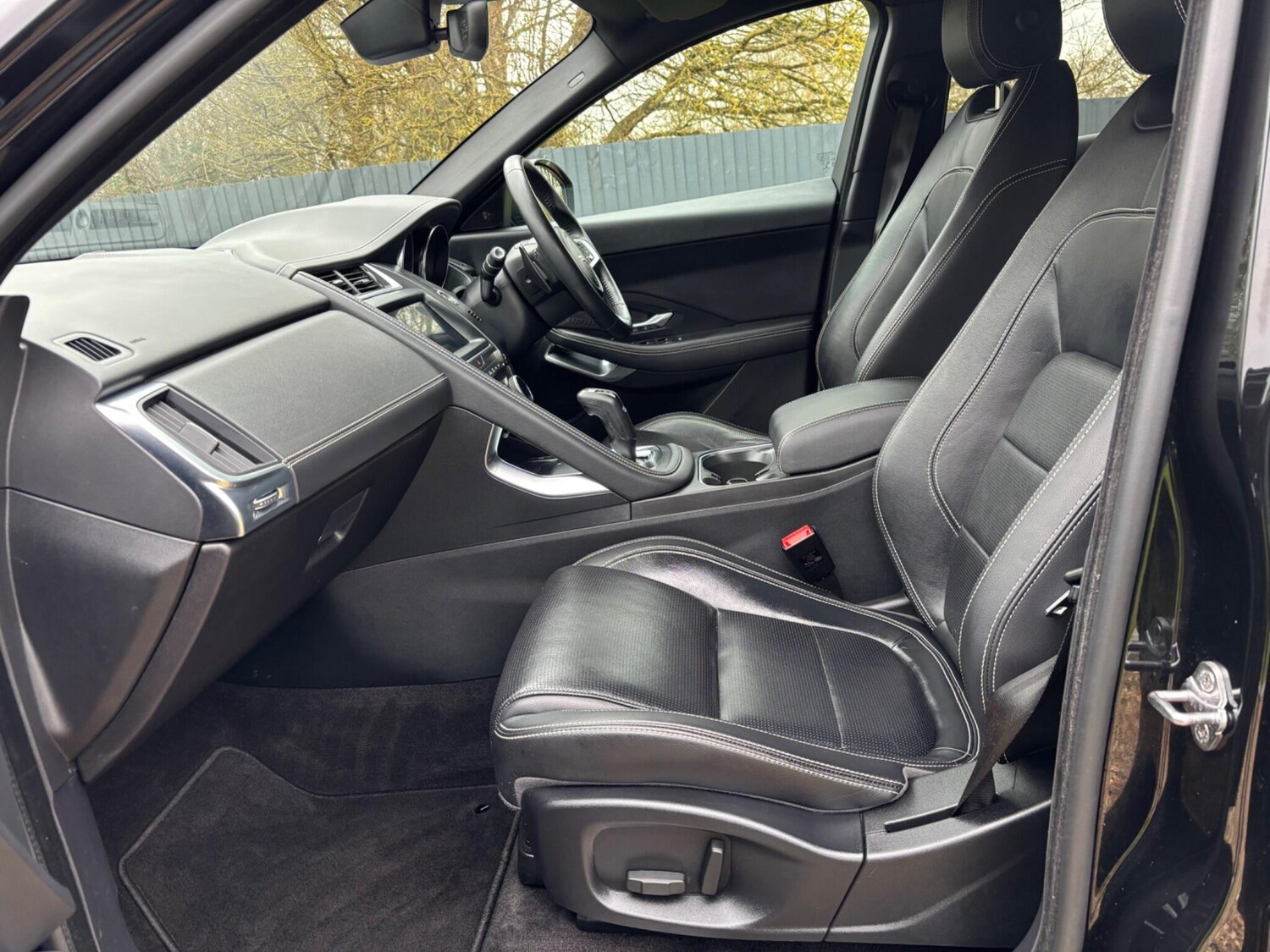 Used Jaguar E-Pace for sale - 77683436: Photo 40