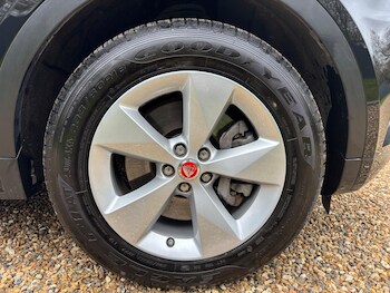 Used Jaguar E-Pace 2019 for sale - 77683436: Photo