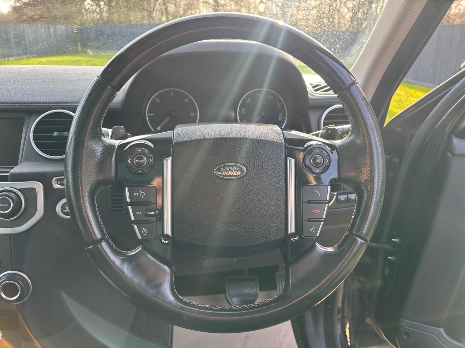 Used Land Rover Discovery 4 2015 for sale - 77386822: Photo 30