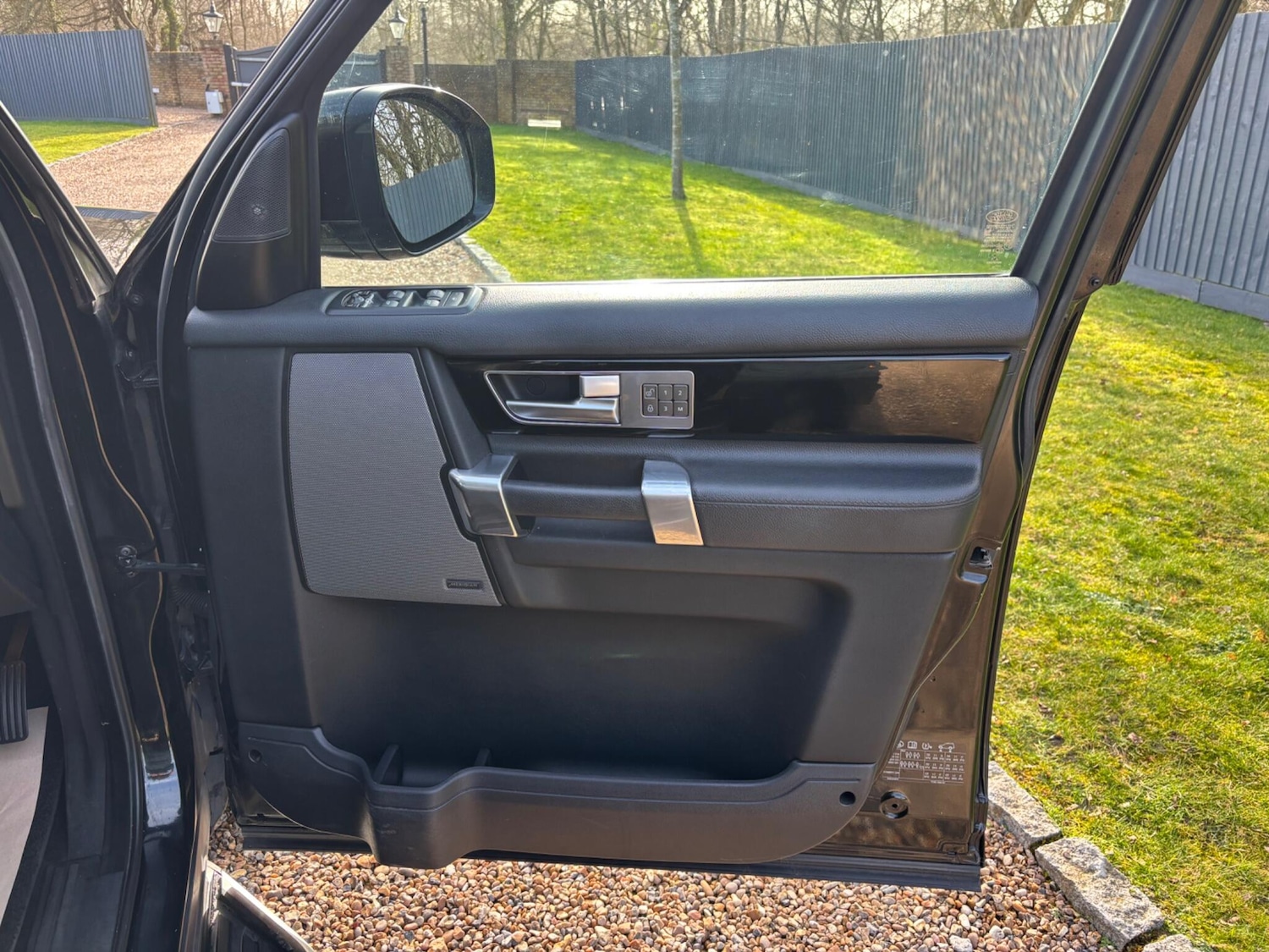 Used Land Rover Discovery 4 2015 for sale - 77386822: Photo 41