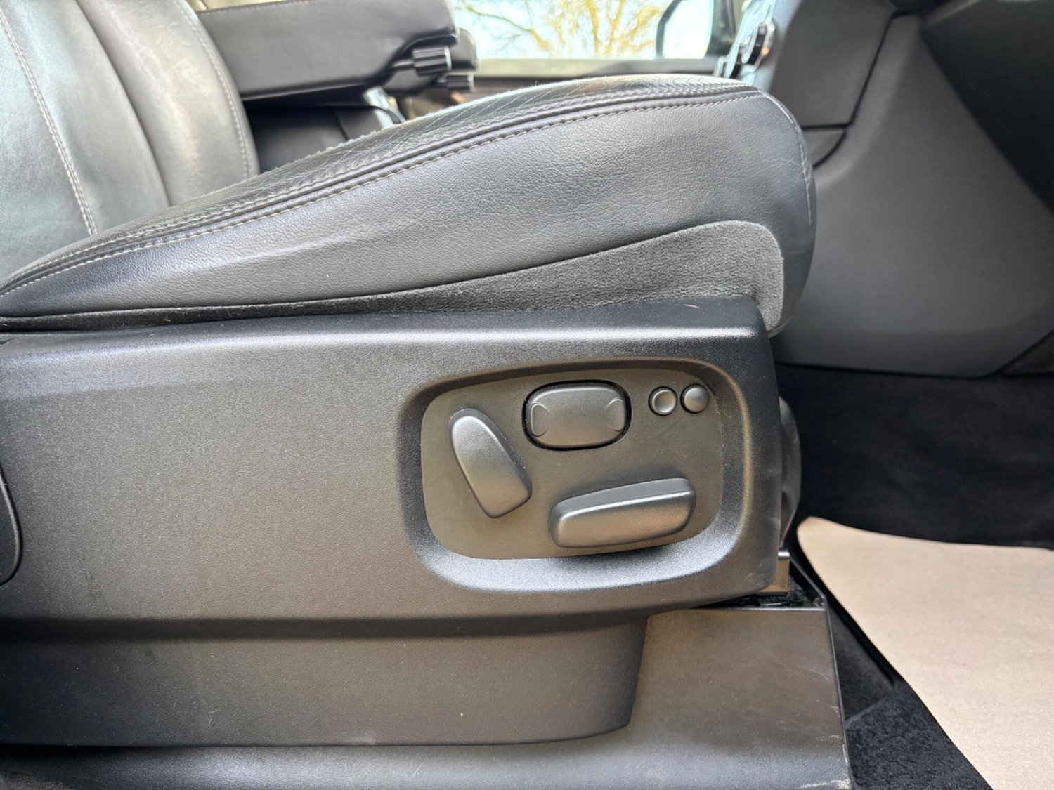 Used Land Rover Discovery 4 2015 for sale - 77386822: Photo 45