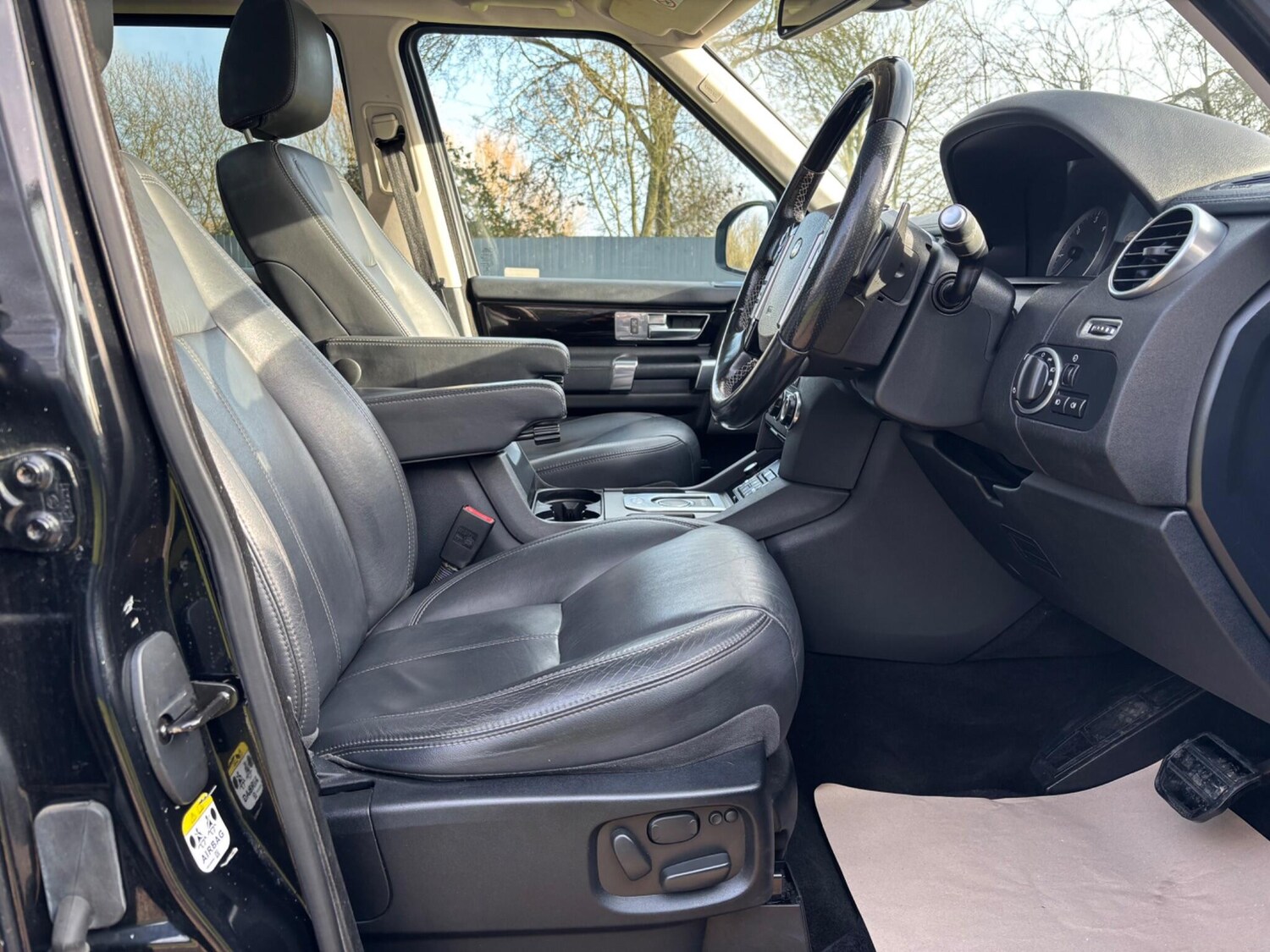 Used Land Rover Discovery 4 2015 for sale - 77386822: Photo 47