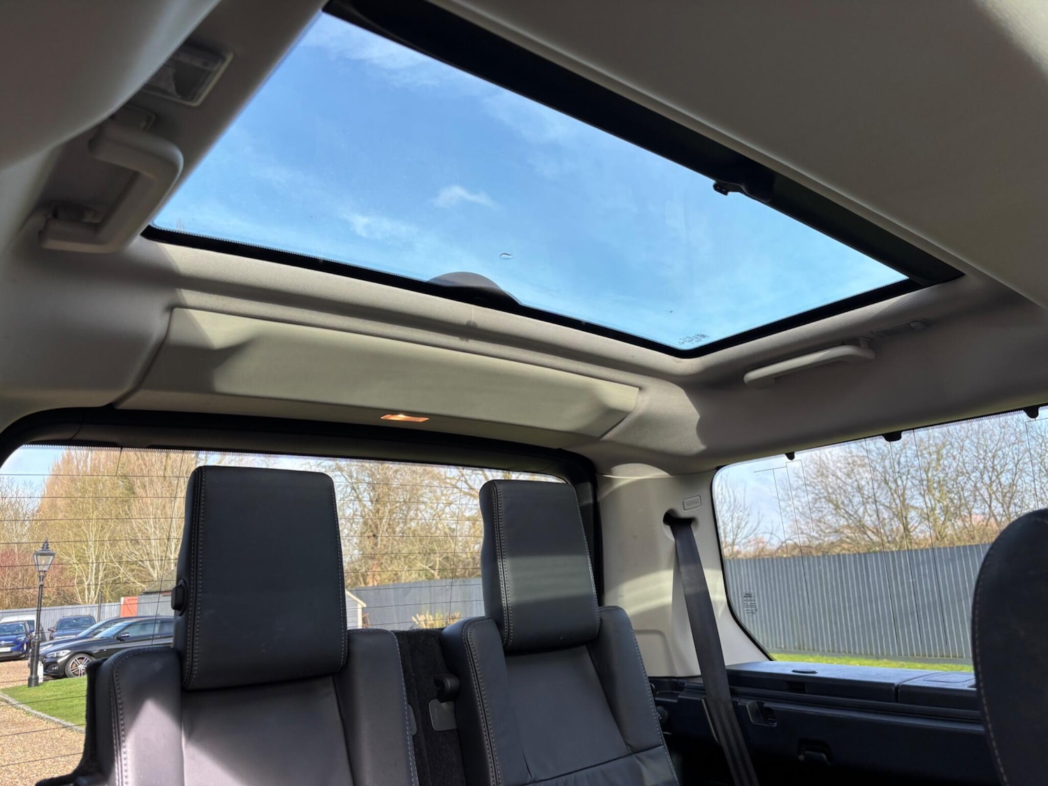 Used Land Rover Discovery 4 2015 for sale - 77386822: Photo 52