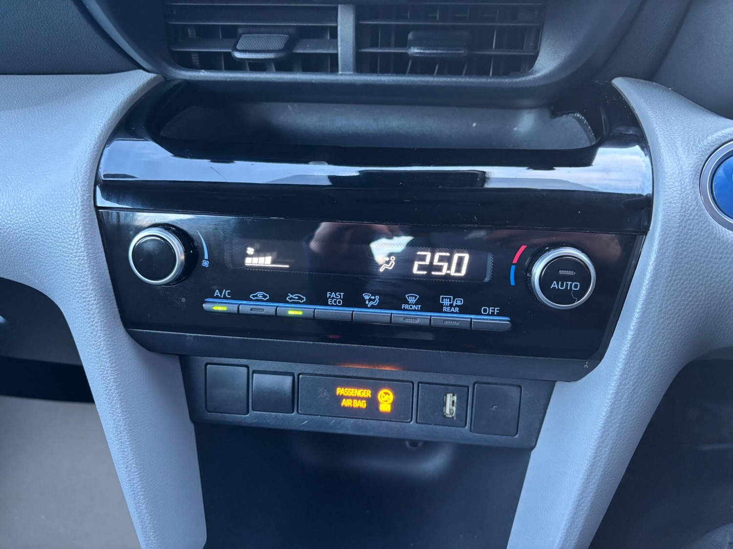 Used Toyota Yaris Cross for sale - 77267130: Photo 24