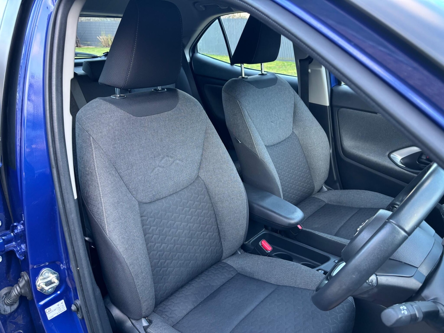 Used Toyota Yaris Cross for sale - 77267130: Photo 30