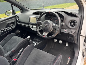 Used Toyota Yaris 2018 for sale - 76236896: Photo