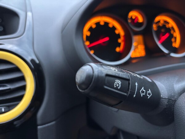 Used Vauxhall Corsa 2013 for sale - 76236850: Photo 17