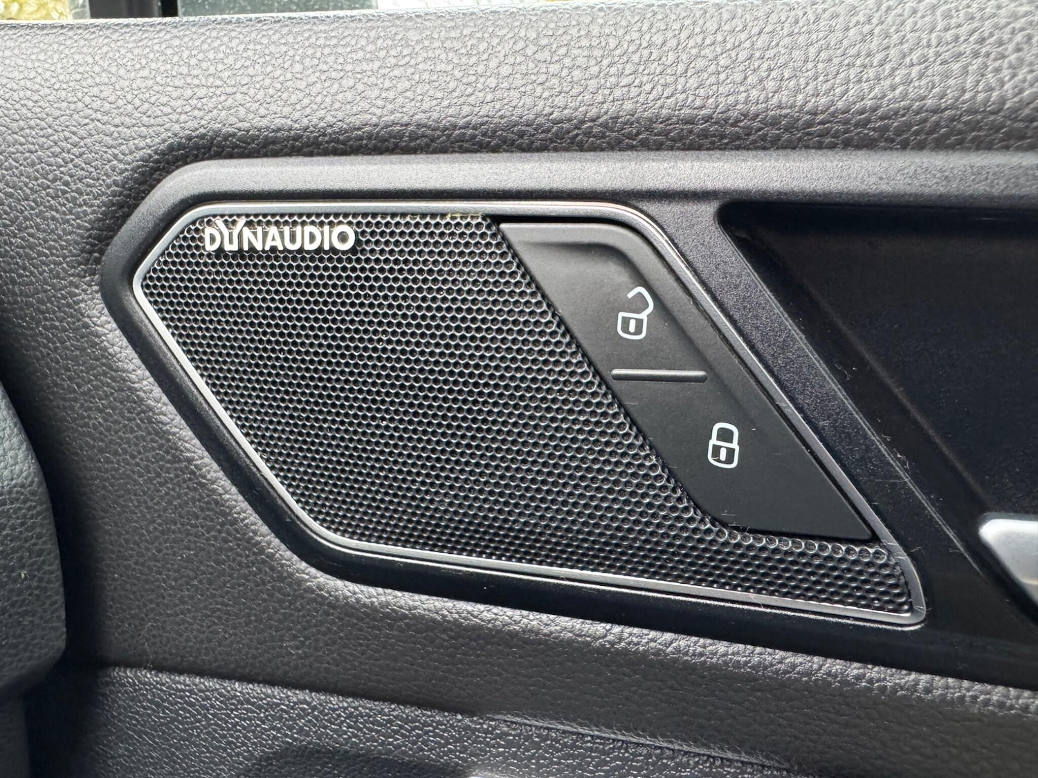 Used Volkswagen Tiguan 2020 for sale - 76792454: Photo 15