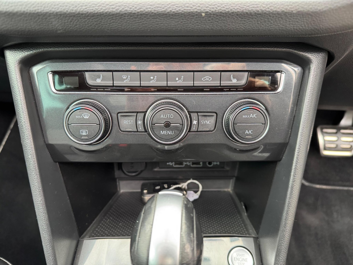 Used Volkswagen Tiguan 2020 for sale - 76792454: Photo 40