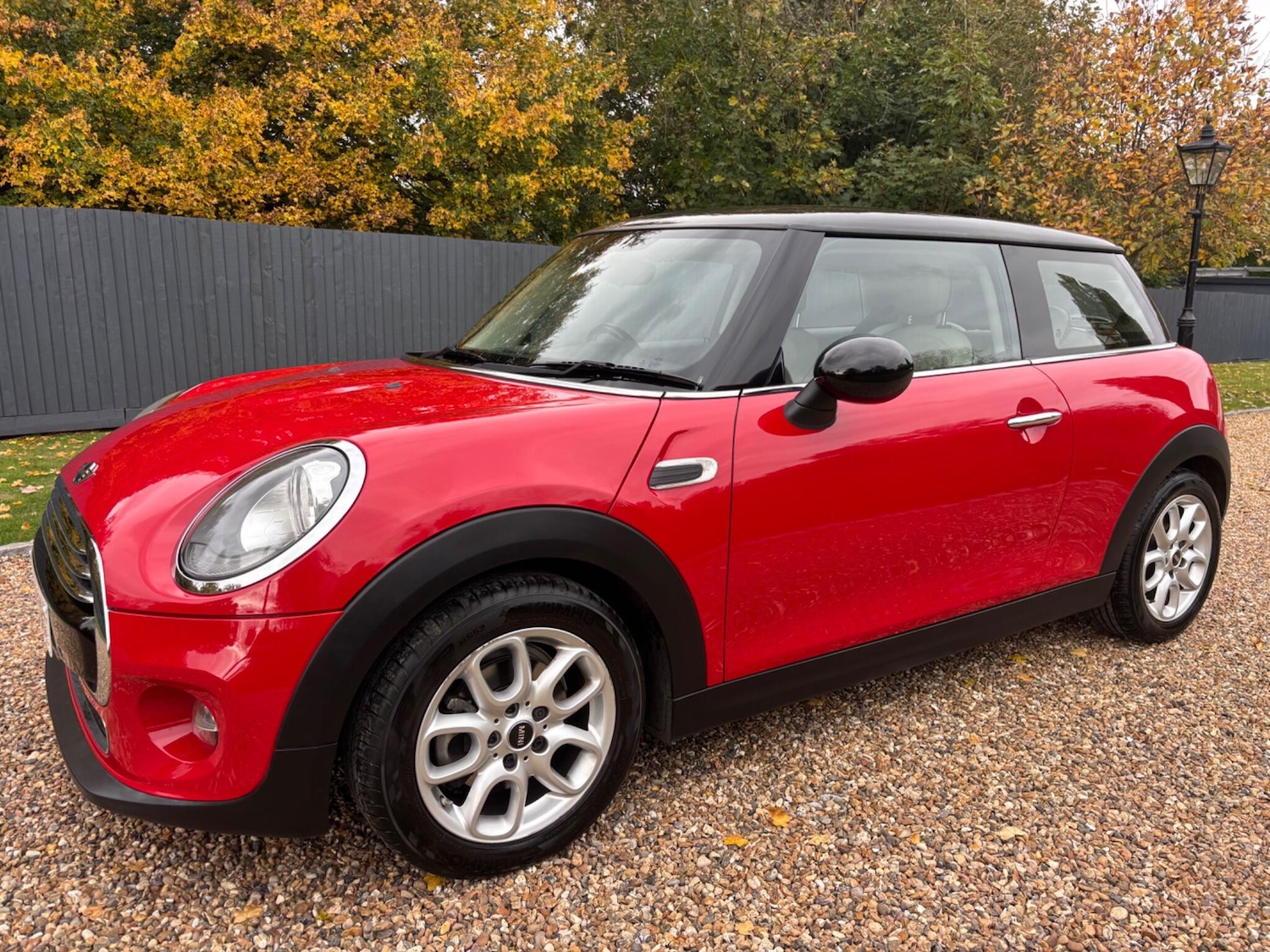 Used MINI Hatch 2017 for sale - 76380229: Photo 1