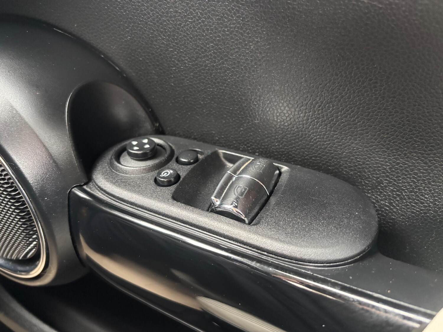 Used MINI Hatch 2017 for sale - 76380229: Photo 27