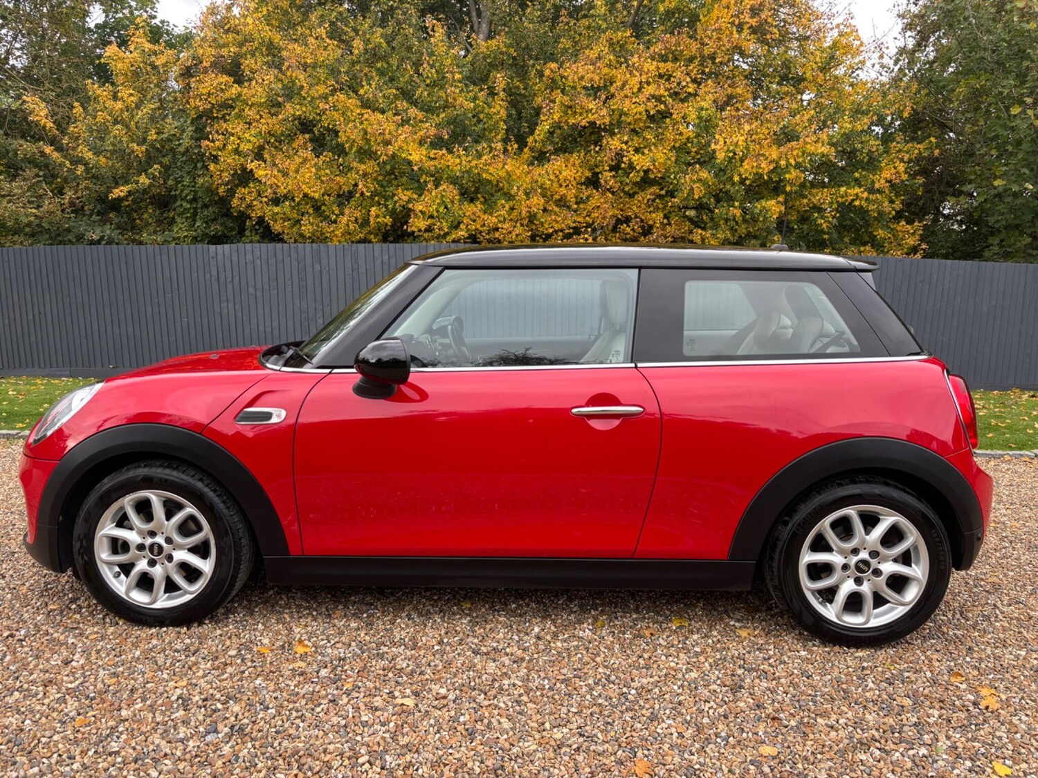 Used MINI Hatch 2017 for sale - 76380229: Photo 5