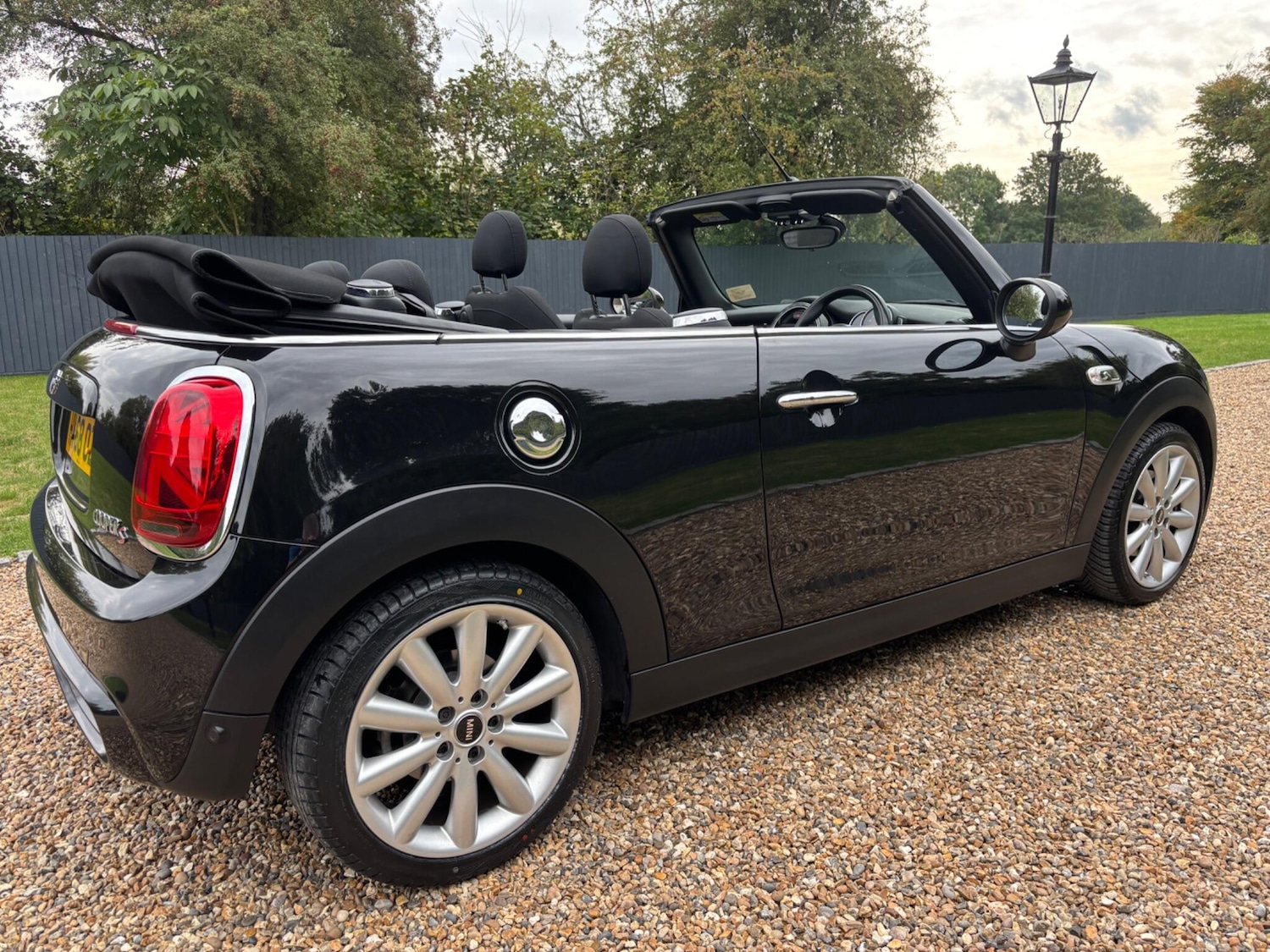 Used MINI Convertible 2018 for sale - 76236843: Photo 13