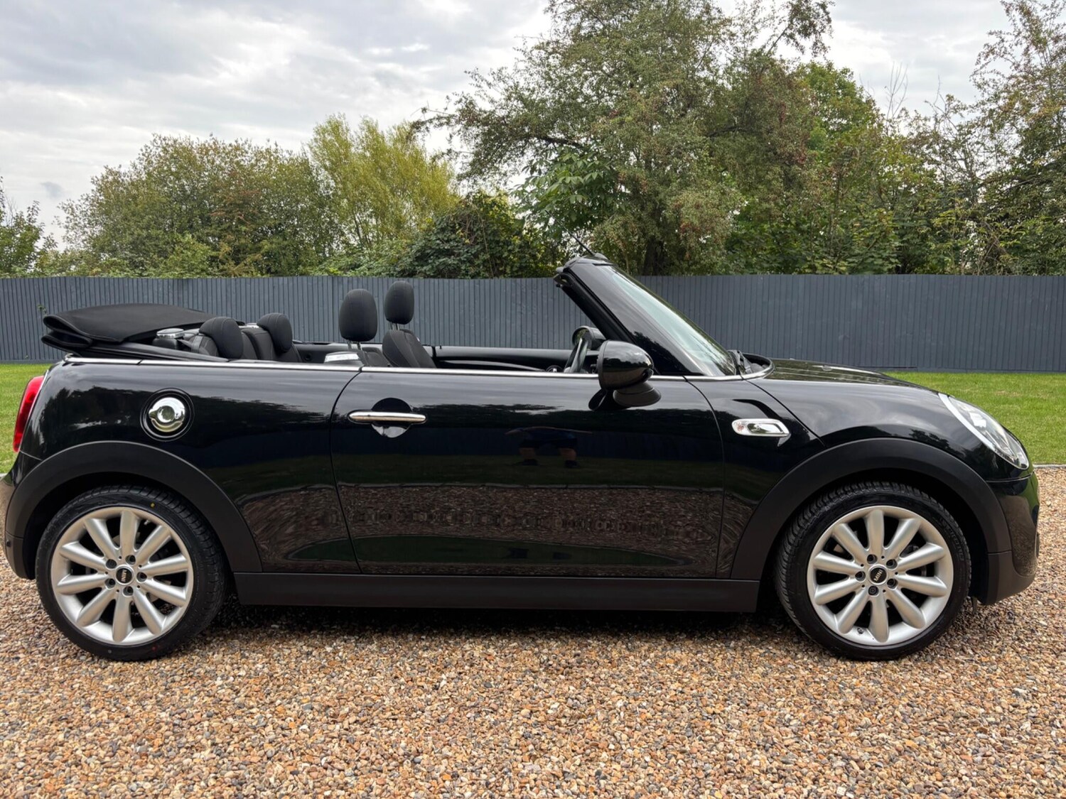 Used MINI Convertible 2018 for sale - 76236843: Photo 16