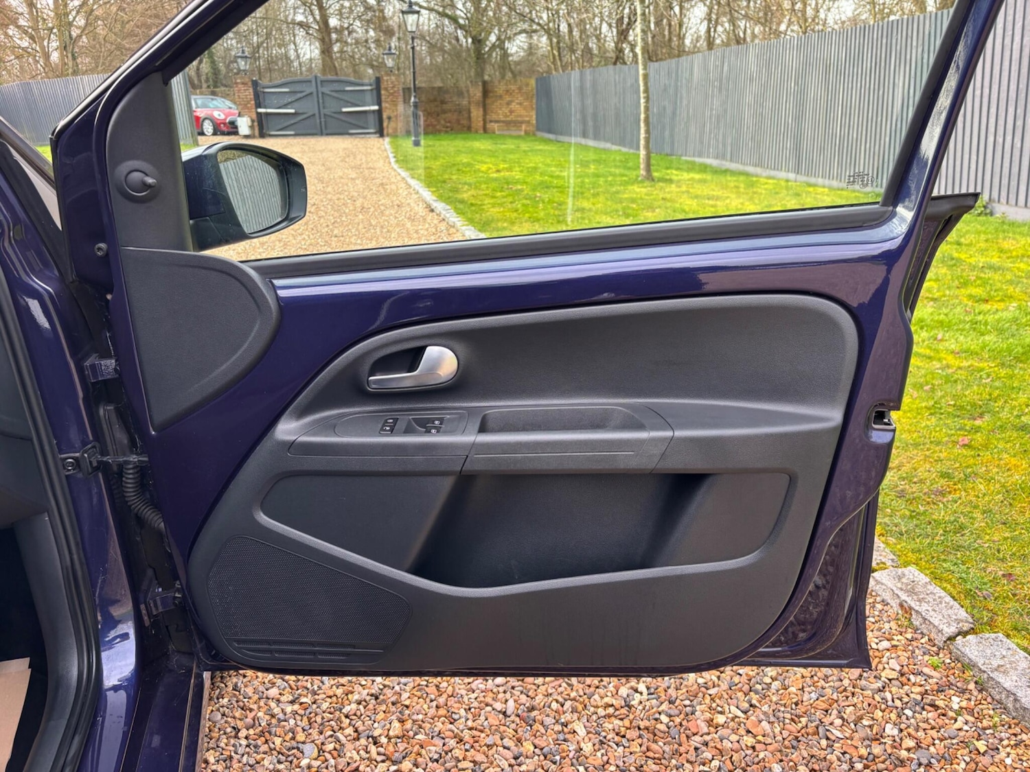 Used Volkswagen up! 2018 for sale - 77625972: Photo 23