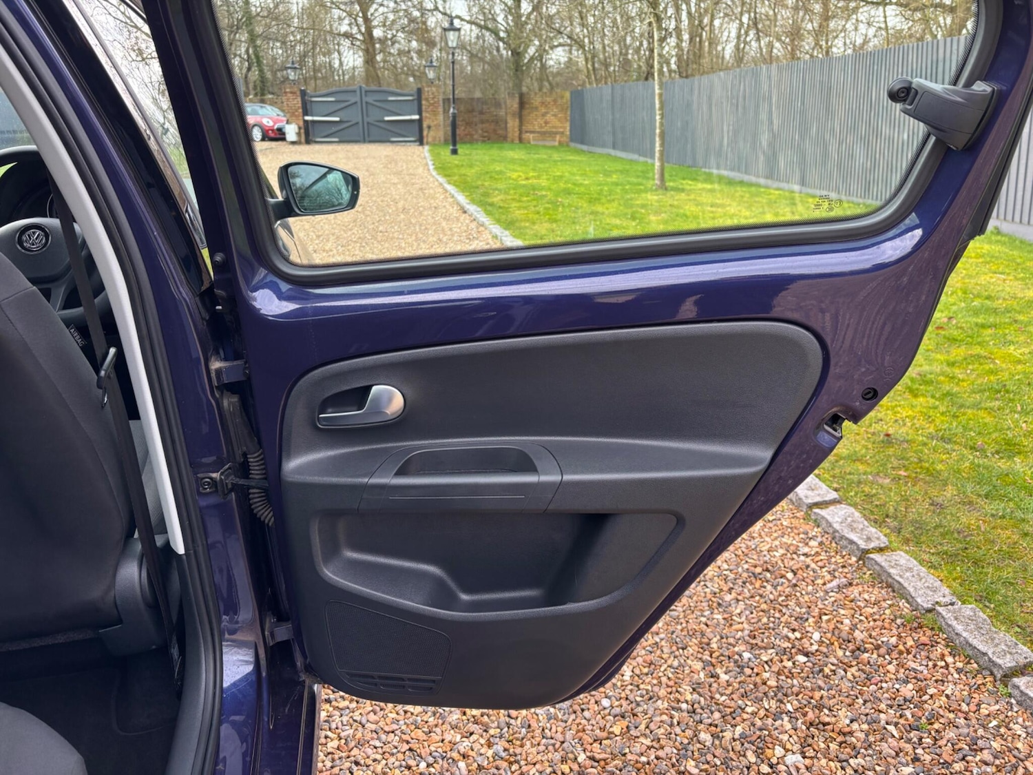 Used Volkswagen up! 2018 for sale - 77625972: Photo 26