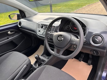 Used Volkswagen up! 2018 for sale - 77625972: Photo