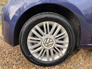 Used Volkswagen up! 2018 for sale - 77625972: Photo