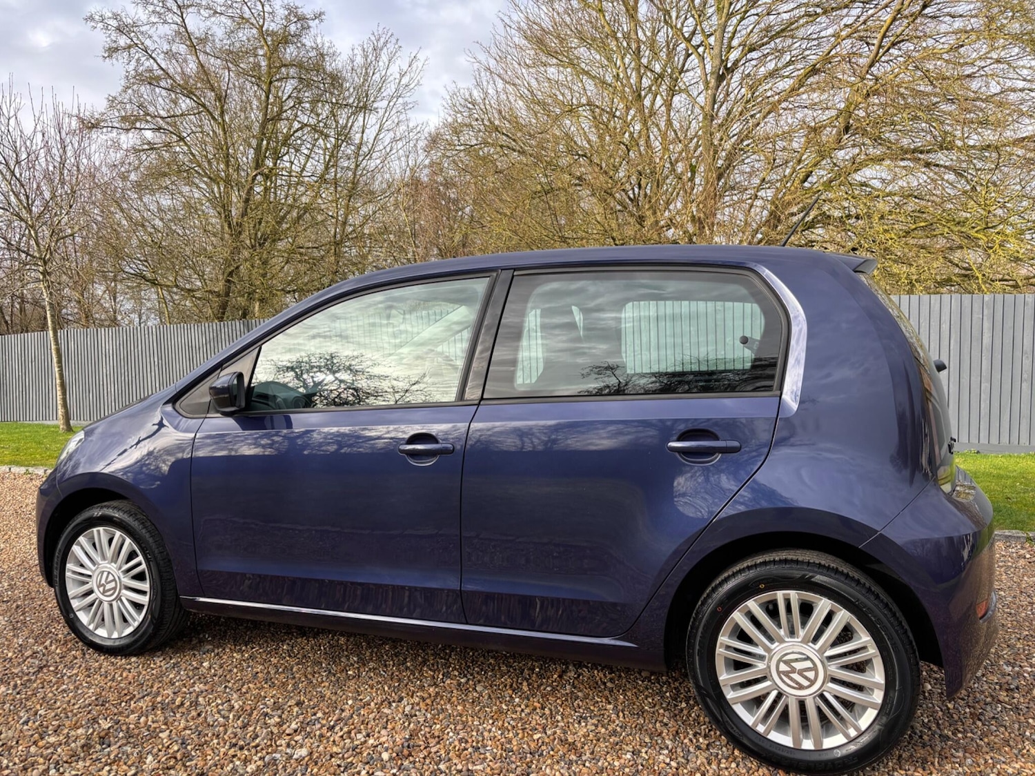 Used Volkswagen up! 2018 for sale - 77625972: Photo 5