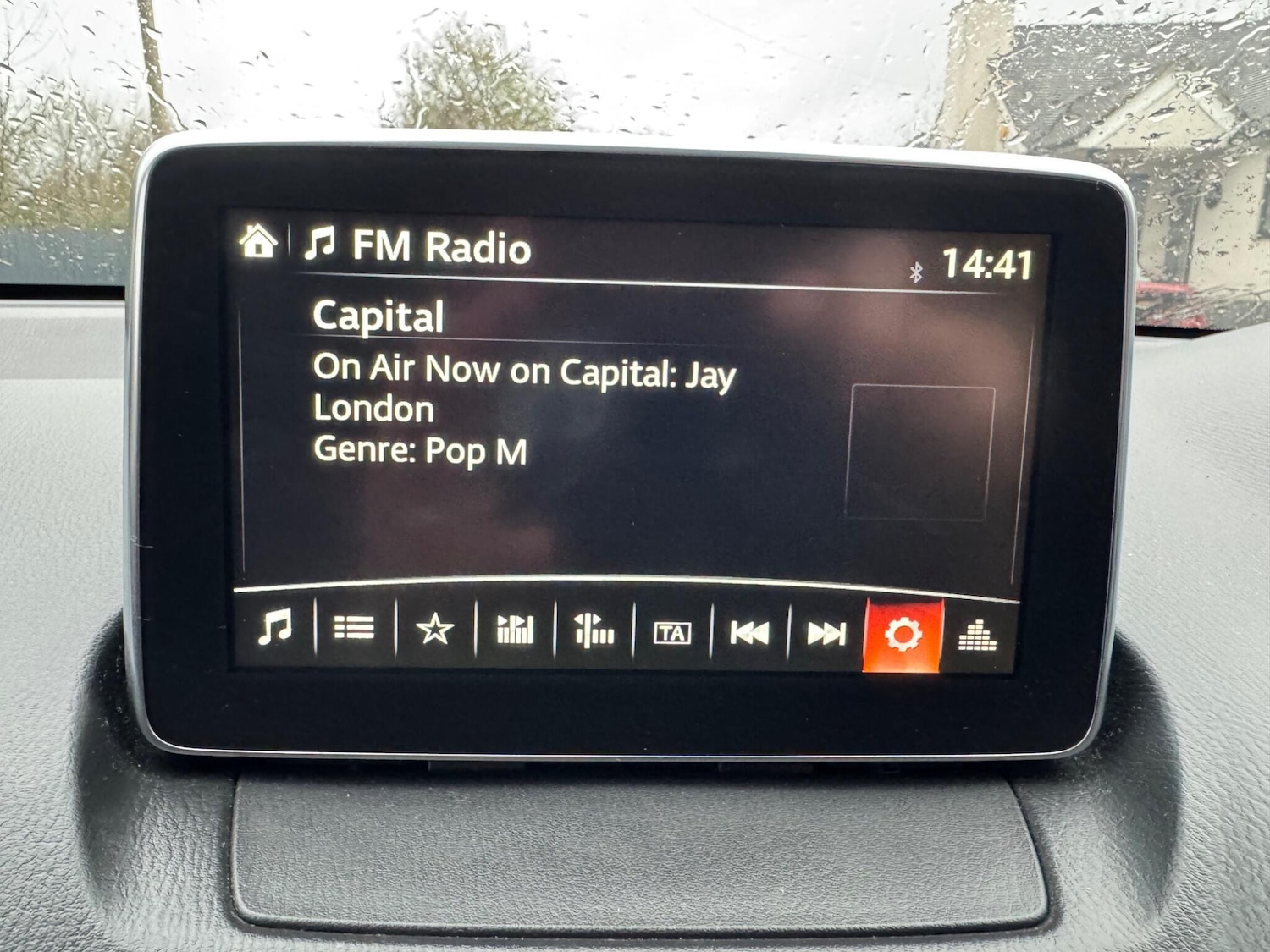 Used Mazda Mazda2 2016 for sale - 76637994: Photo 22