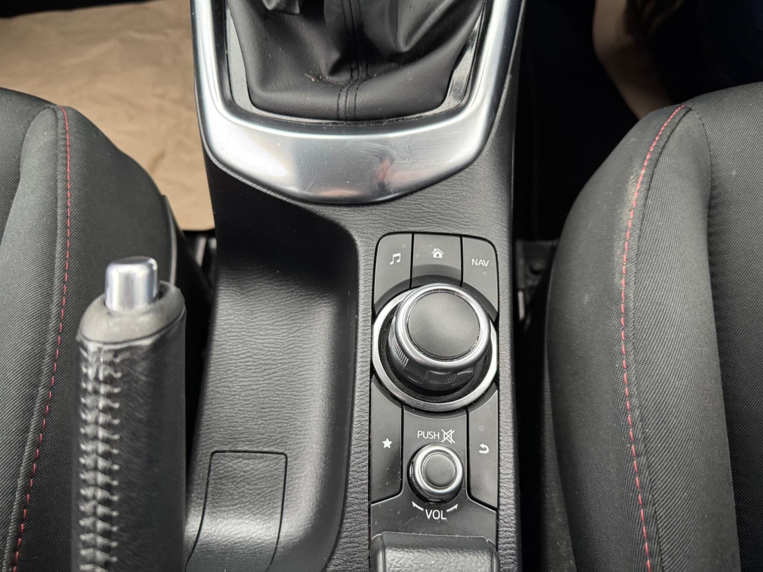 Used Mazda Mazda2 2016 for sale - 76637994: Photo 27