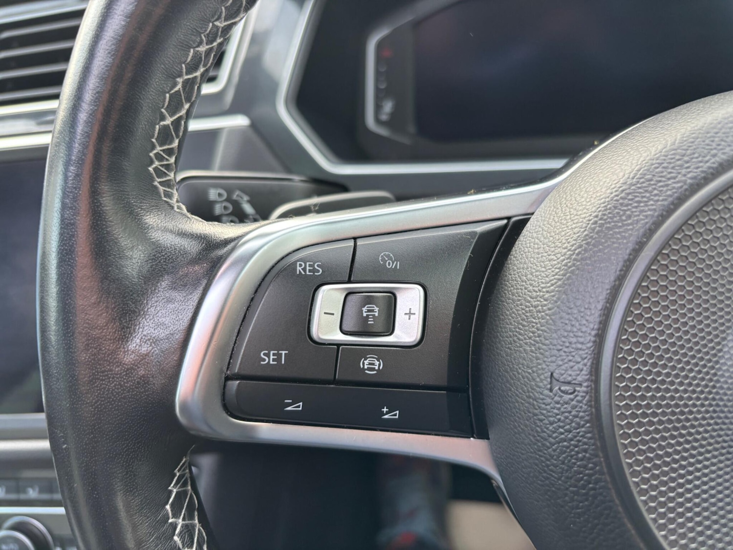 Used Volkswagen Tiguan for sale - 77587129: Photo 23