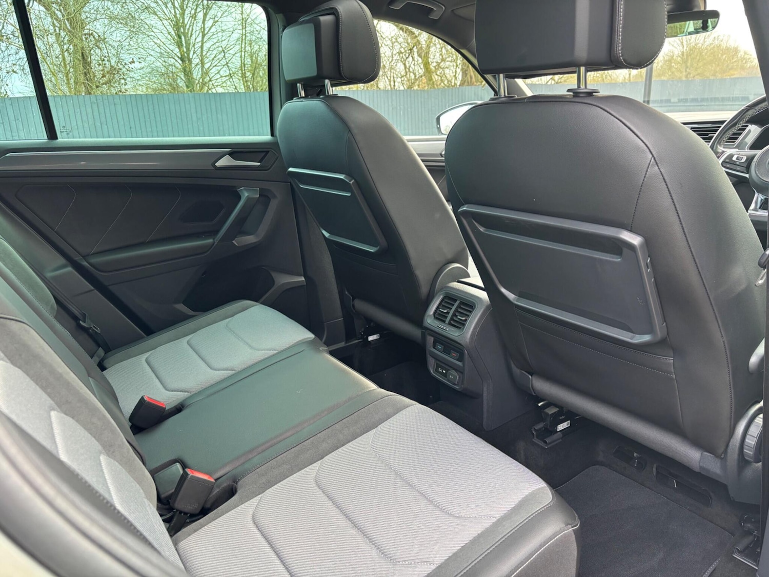 Used Volkswagen Tiguan for sale - 77587129: Photo 44