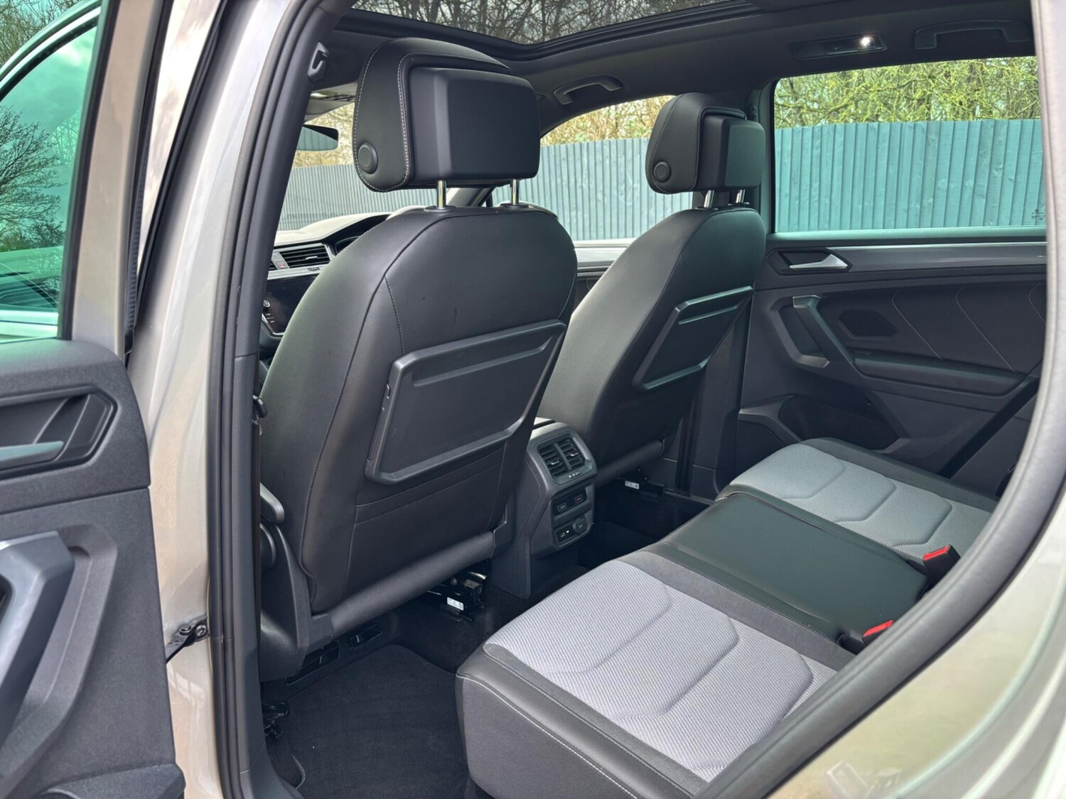 Used Volkswagen Tiguan for sale - 77587129: Photo 48