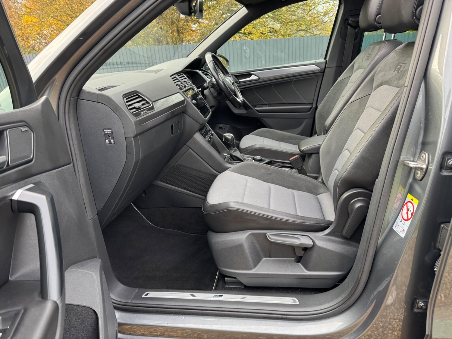 Used Volkswagen Tiguan 2020 for sale - 77114249: Photo 24