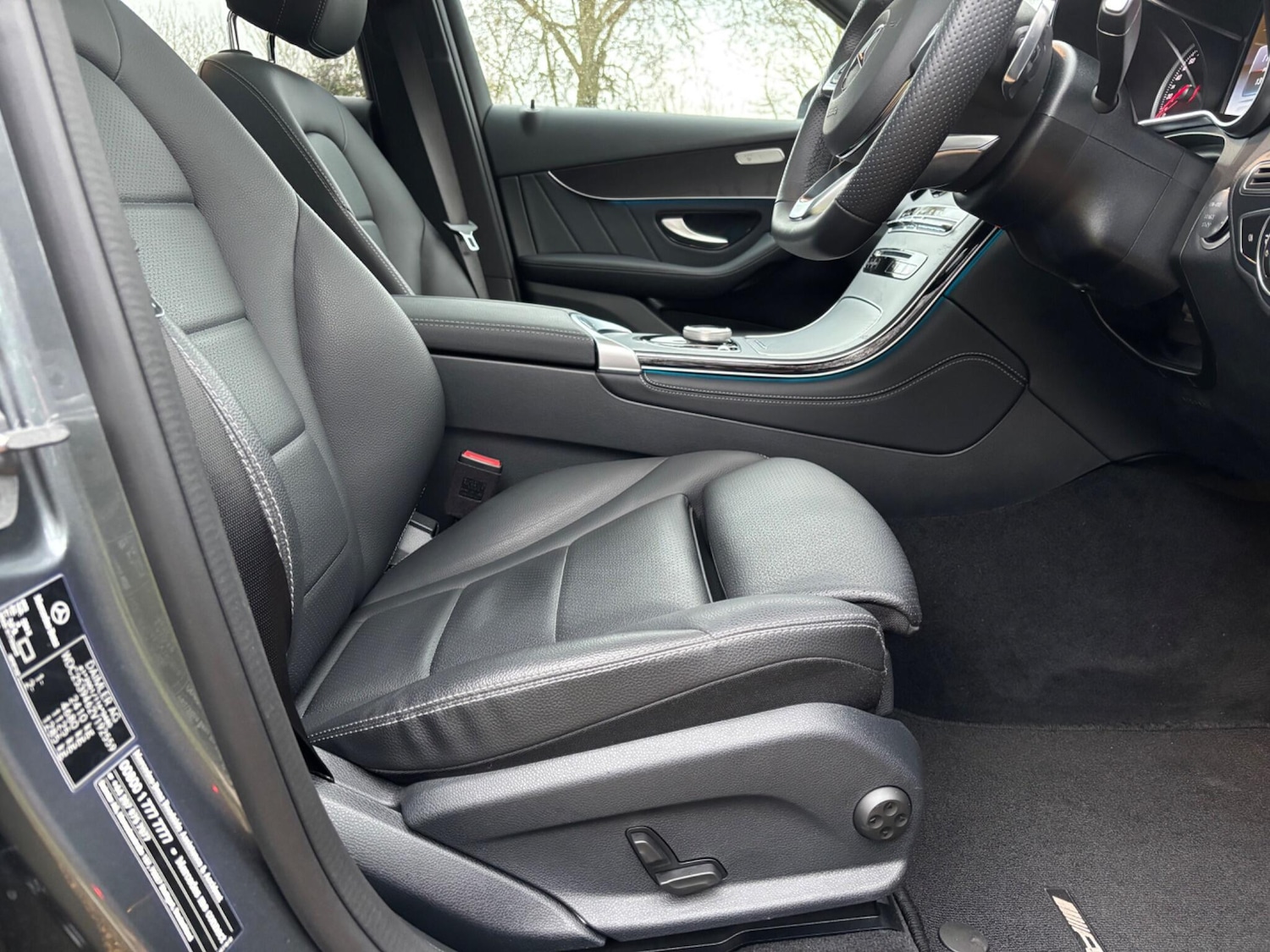 Used Mercedes-Benz GLC 2019 for sale - 77155725: Photo 38