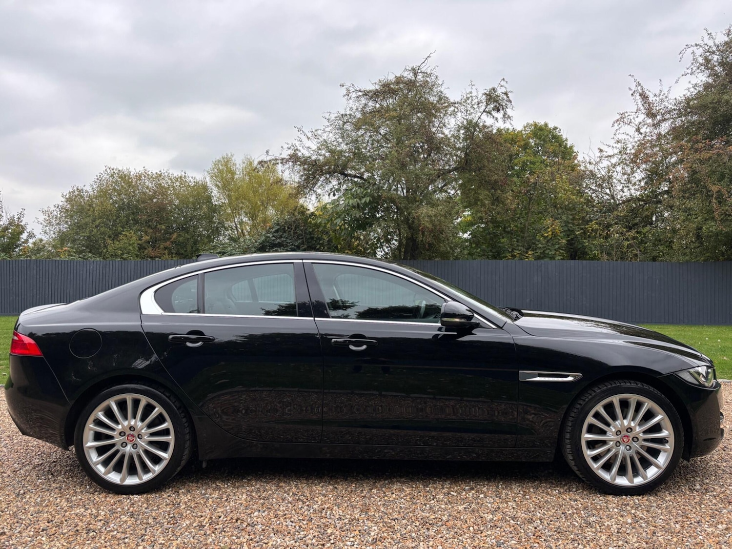 Used Jaguar XE 2017 for sale - 76236928: Photo 13