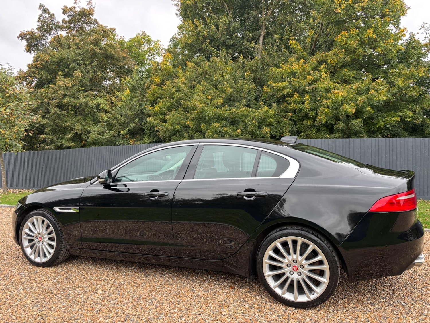 Used Jaguar XE 2017 for sale - 76236928: Photo 18
