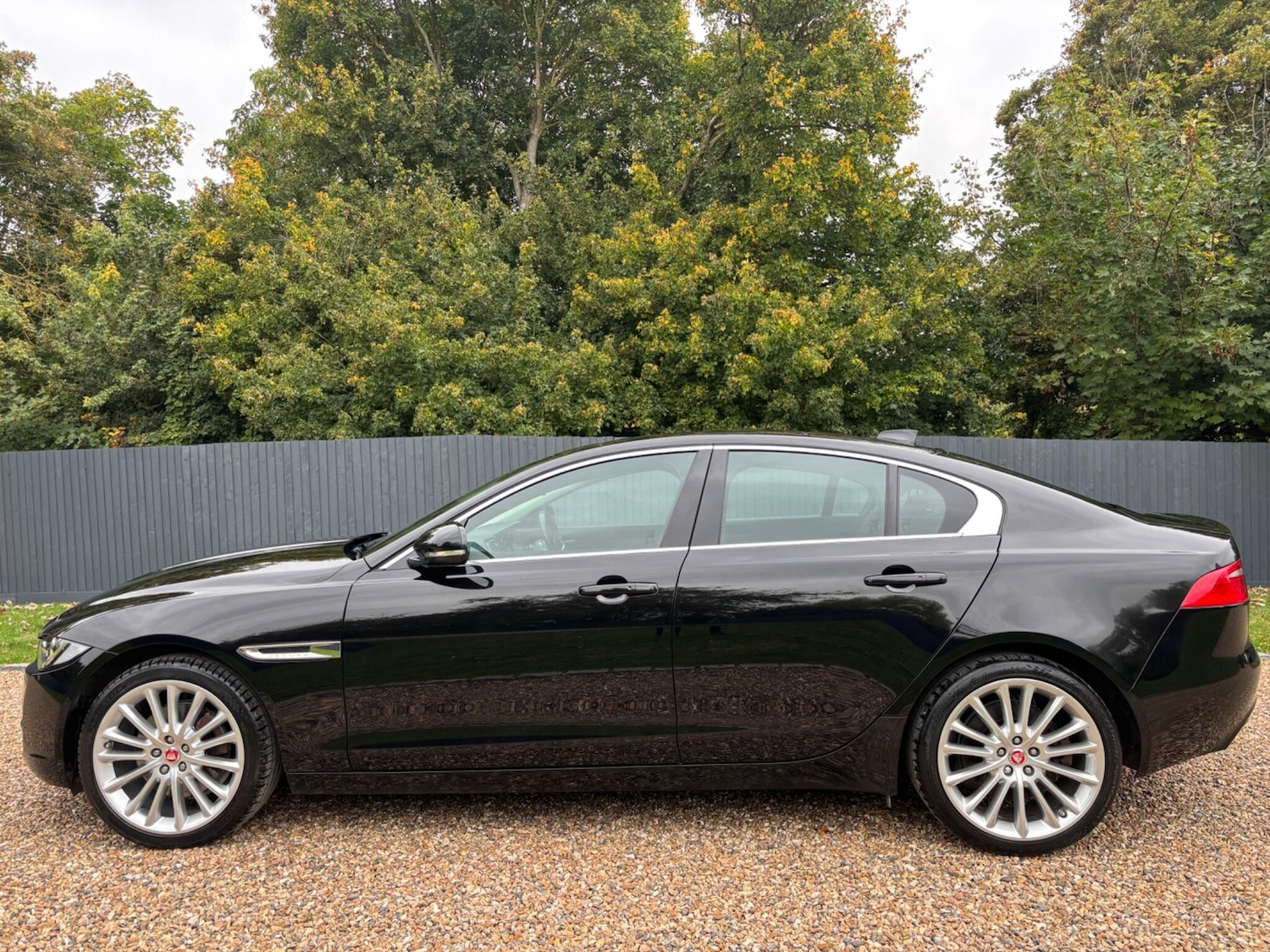 Used Jaguar XE 2017 for sale - 76236928: Photo 20