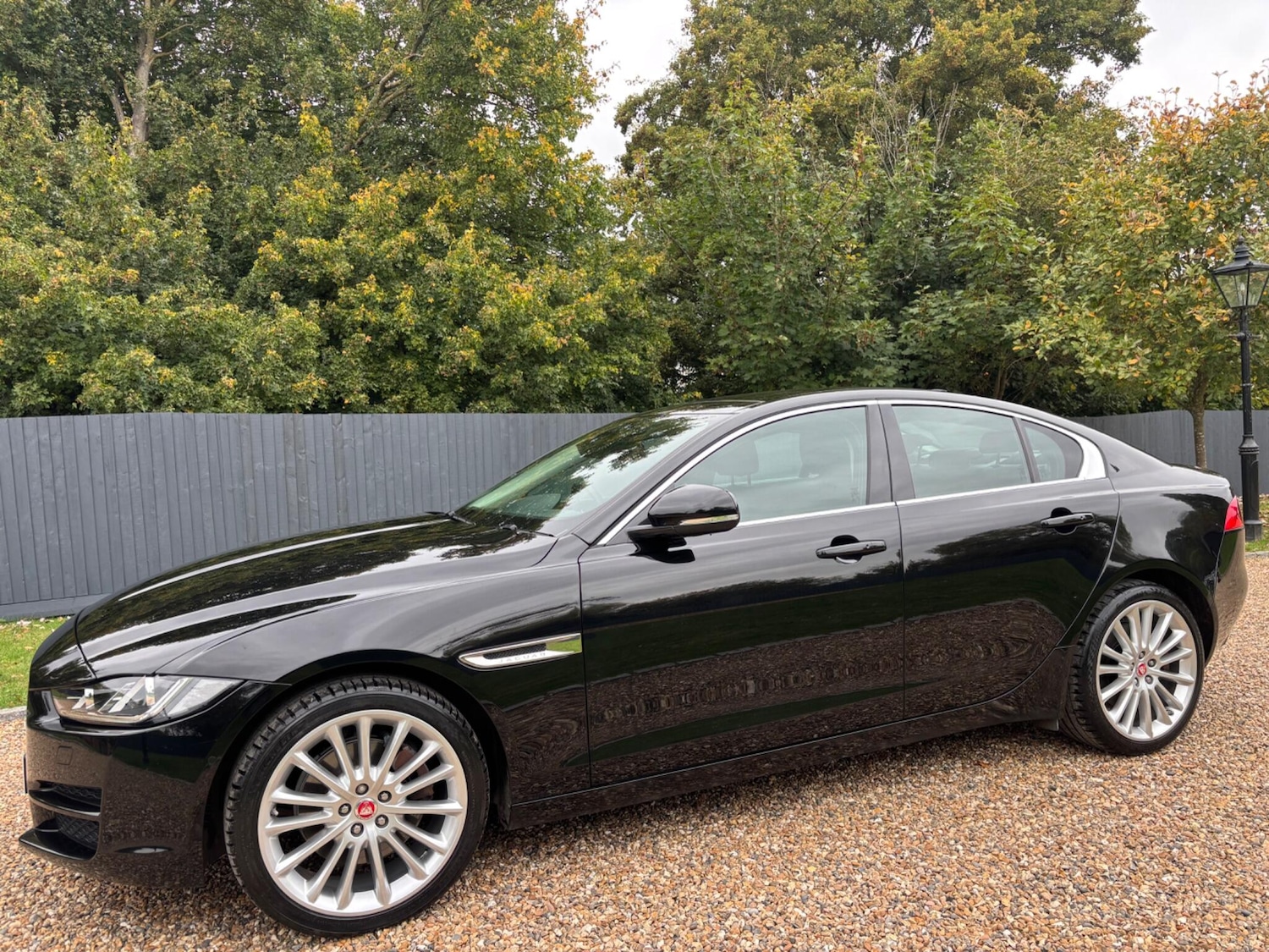 Used Jaguar XE 2017 for sale - 76236928: Photo 21