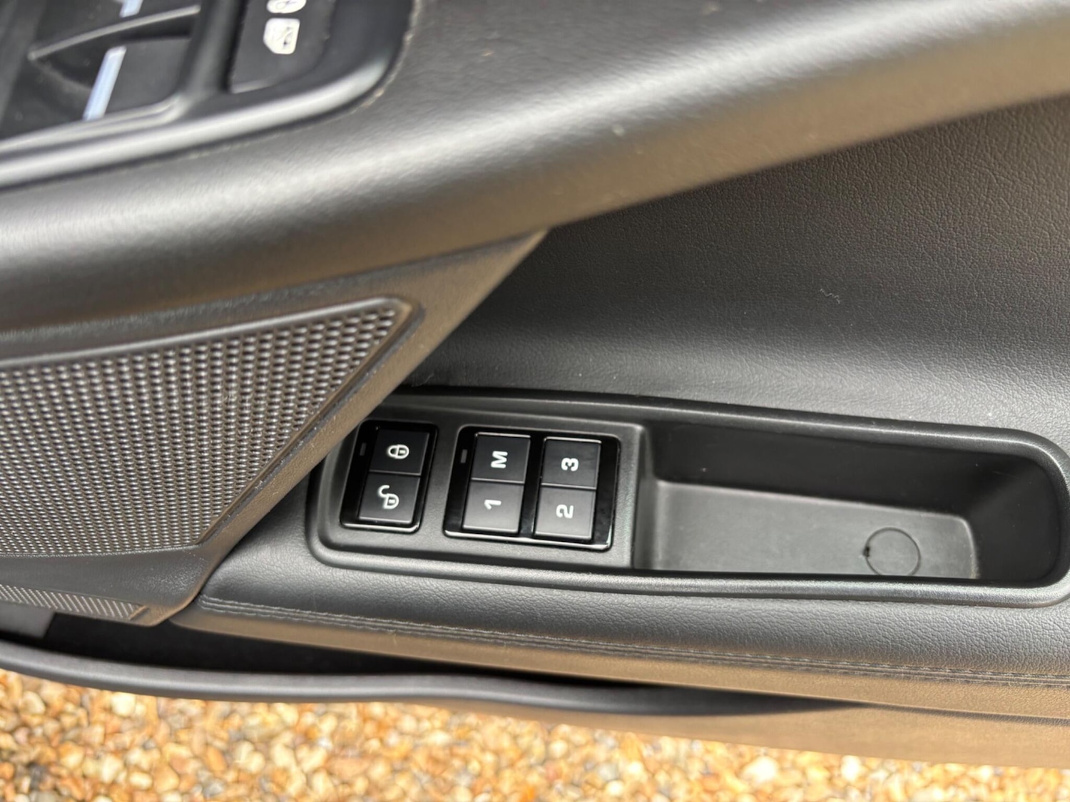 Used Jaguar XE 2017 for sale - 76236928: Photo 37