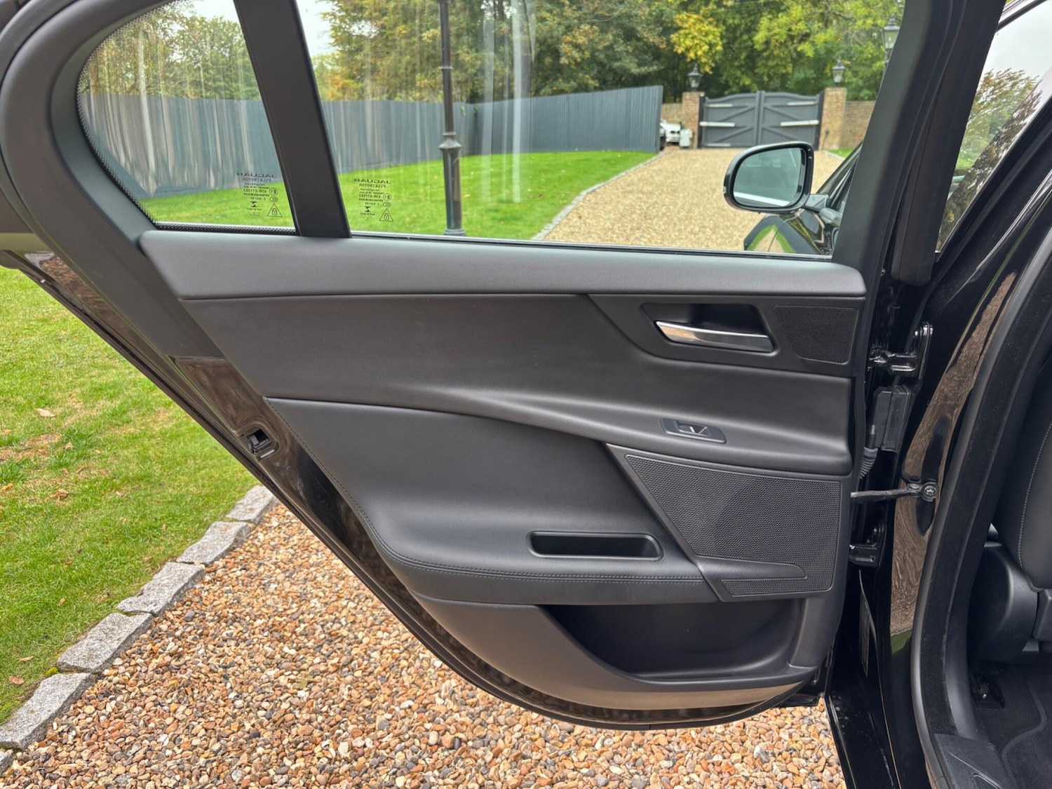 Used Jaguar XE 2017 for sale - 76236928: Photo 44