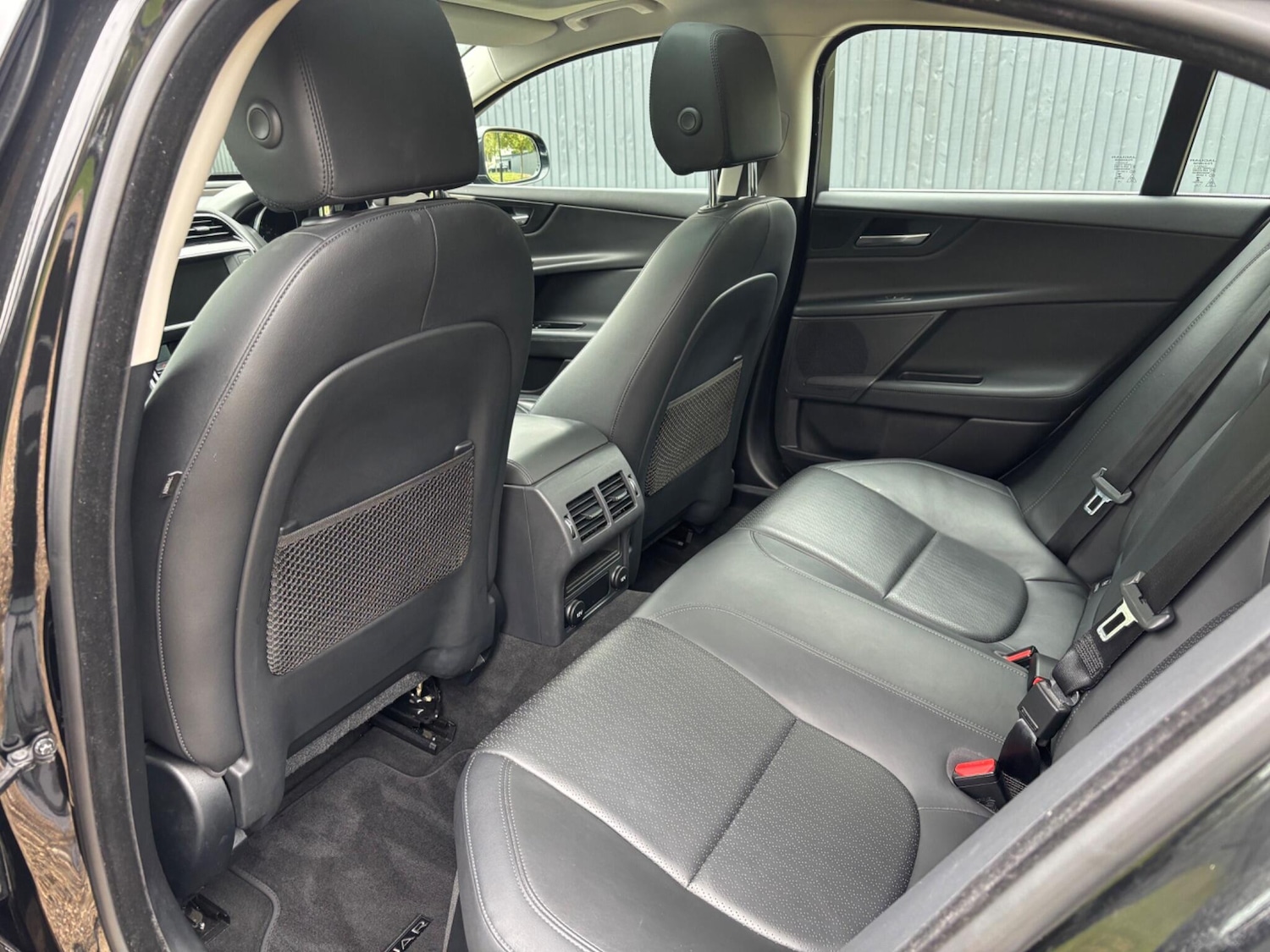 Used Jaguar XE 2017 for sale - 76236928: Photo 45